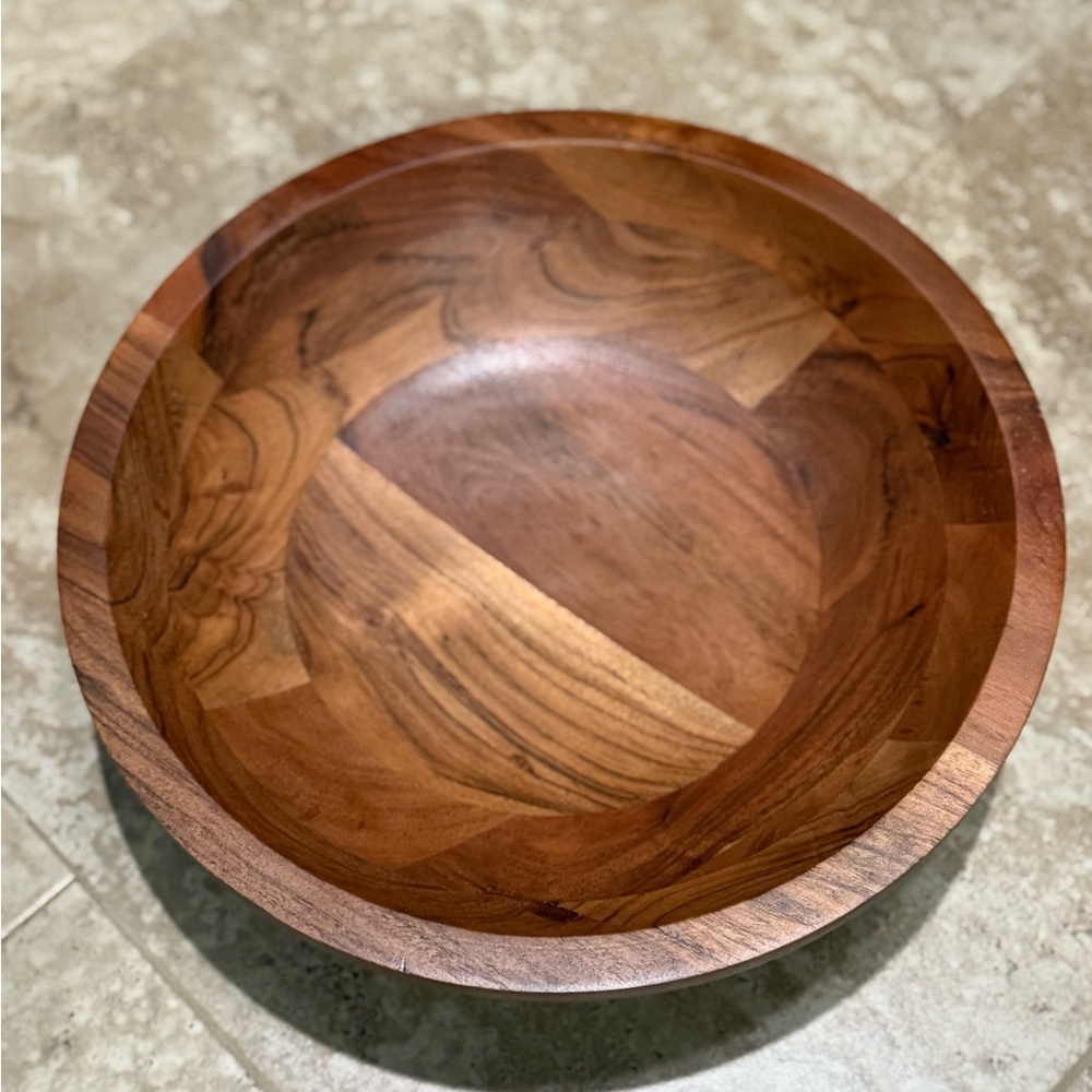 Beautiful Wooden serving or decorative bowl